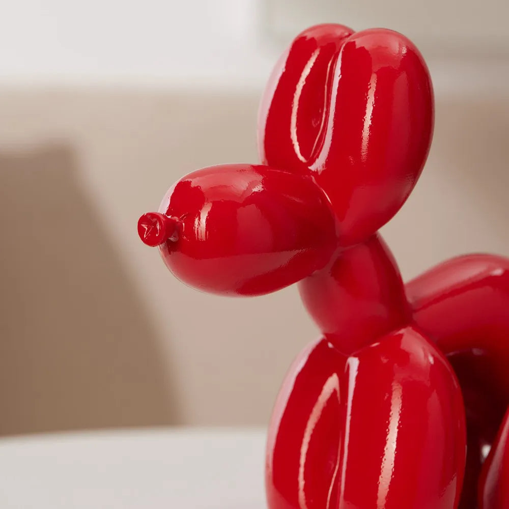 Balloon Bello - The dog that poops art