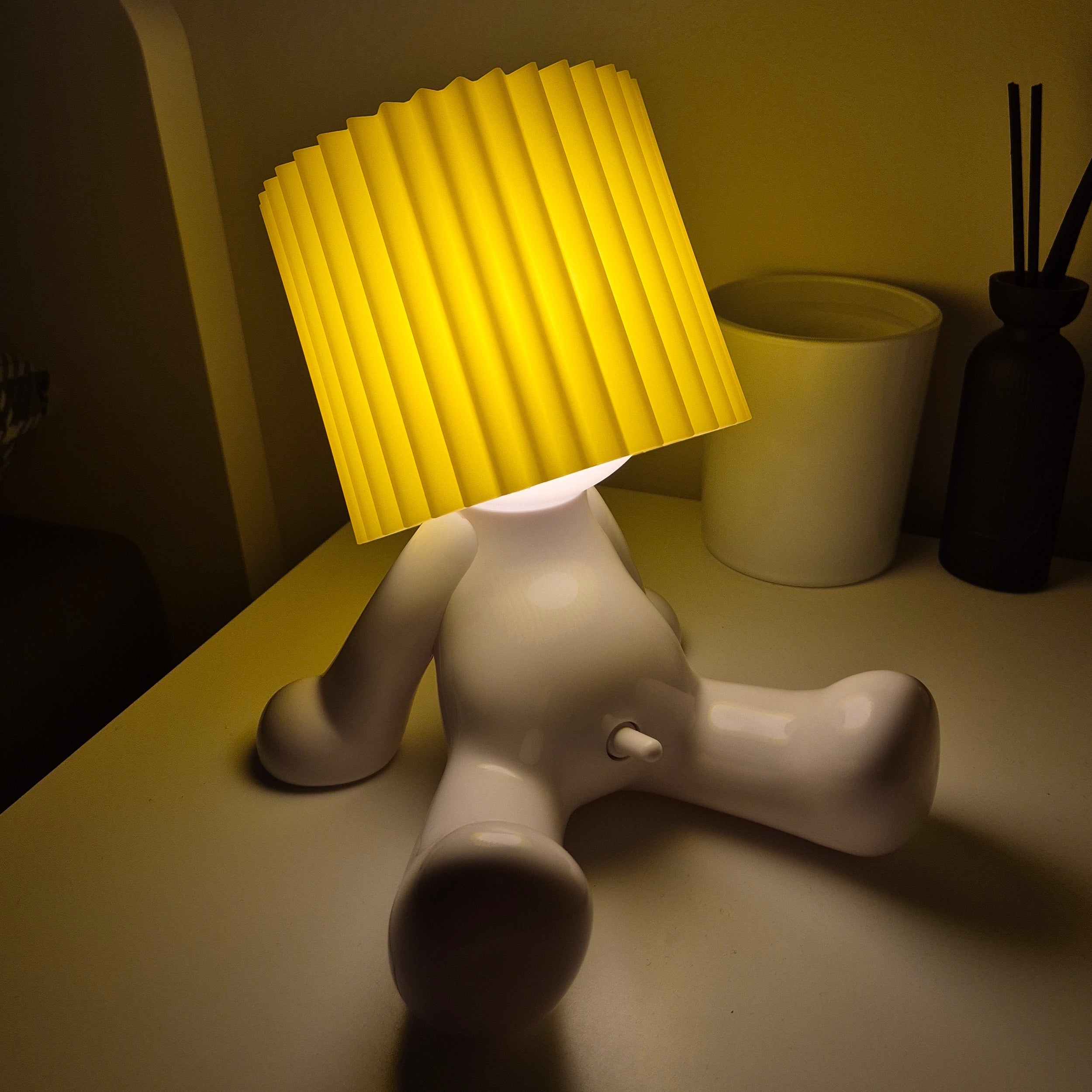 Lamp Larry - Seated
